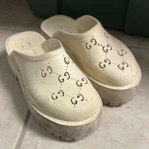 Gucci Cream Perforated Logo Platform Clogs